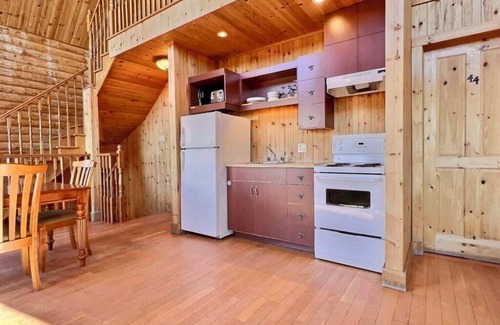Saint-Paul-de-Montminy Ski Chalet | Domaine Appalaches 70 Incredible view and spa