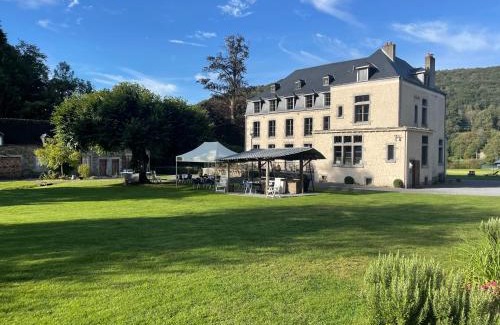 Vireux-Wallerand Villa | Domaine Chateau le Risdoux 20pers, unieke locatie