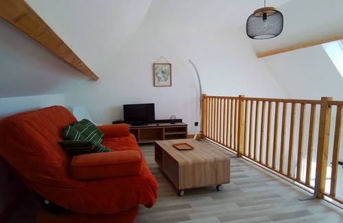 Ecommoy Cottage | Domaine complet-Gîte-Private Bathroom-Comfort-Pool view