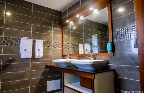 Les Hattes Hotel | Domaine du lac bleu