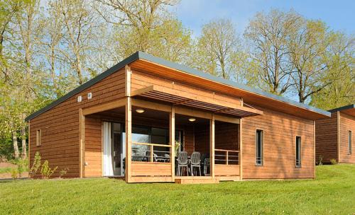 Langogne Hotel | Domaine De Barres
