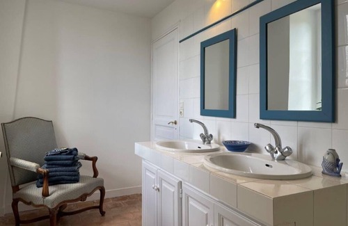 Paucourt House | Domaine de Bel Ebat
