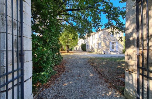 Magnac-sur-Touvre Bed & Breakfast | Domaine de Belisle