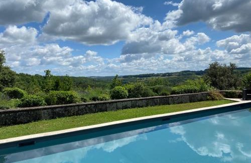 La Croix-Blanche House | Domaine de Bernou