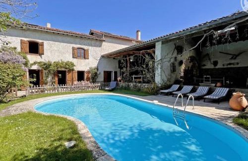 Essertines-en-Donzy House | Domaine de Campagne : Charme Authentique avec Piscine et Spa - FR-1-496-364