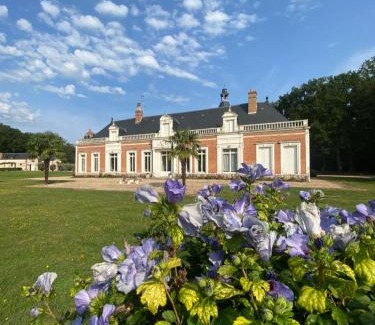 Lassay-sur-Croisne House | Domaine de charme - Les Places