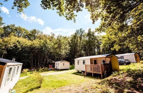 St-Sulpice-de-Mareuil House | Domaine de Corneuil * - Mobil-home Premium Capucine - 2 bedrooms + terrace semi-covered 4 people