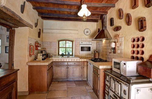 Essertines-en-Donzy Cottage | Domaine de Campagne: Authentic Charm with Pool and Spa