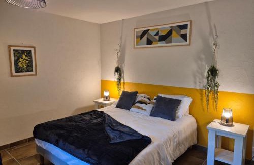 Oradour-sur-Vayres Apartment | Domaine de la Tardoire