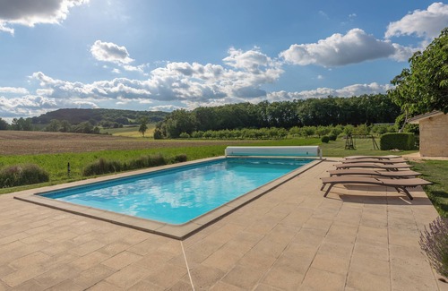 Trentels House | DOMAINE DE LA GRANJA - House of Happiness