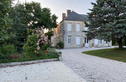Saint-Porchaire Bed & Breakfast | Domaine de la Perthuiserie