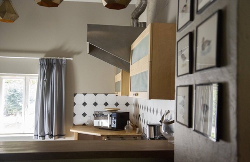 Maffliers Cottage | Domaine de Maffliers apartment for up to 8 people. Large Tribe option available