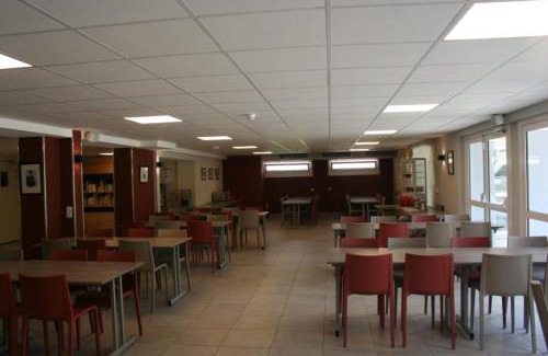 Thollon-les-Memises Hotel | Domaine de Maravant - Centre de vacances