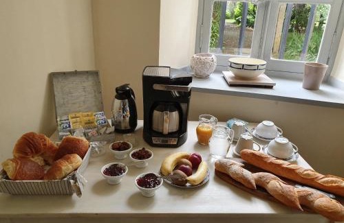 Engravies Bed & Breakfast | DOMAINE DE MARLAS - CHAMBRES D'HÔTES