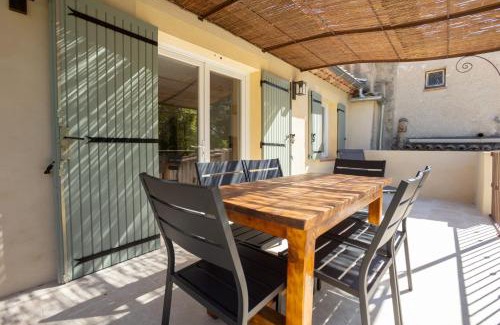 Eyguieres Apartment | Domaine De Meyrol - Gite 3