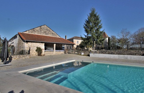 Caylus Bed & Breakfast | Domaine de Monplaisir, a prestigious place