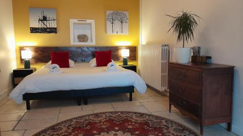 Saint-Jean-d'Angely Bed & Breakfast | Domaine de Pelouaille - chambre d'hôtes