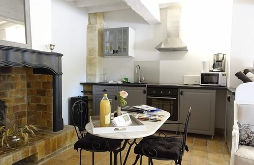 Avignon Apartment | domaine de rhodes - studio avénio