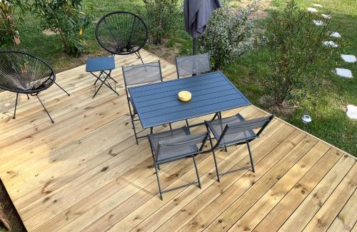 Marigny-les-Reullee Ski Chalet | DOMAINE DES GALINACES ROULOTTE LA ROUSSETTE 2-4P