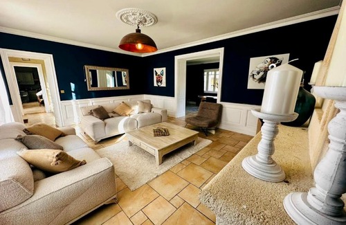 Prignac-et-Marcamps House | Domaine des Hugons