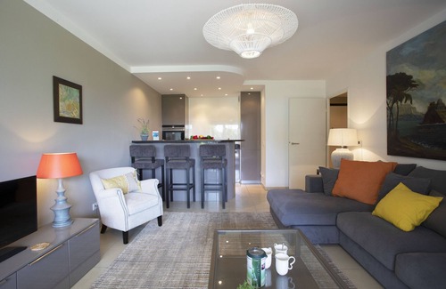 Saint Antoine Apartment | DOMAINE DES ROSES AP4222 by Riviera Holiday Homes