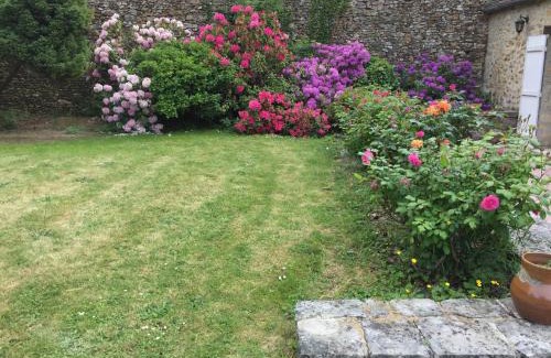 Petit Moisenay Apartment | Domaine des Trois chateaux