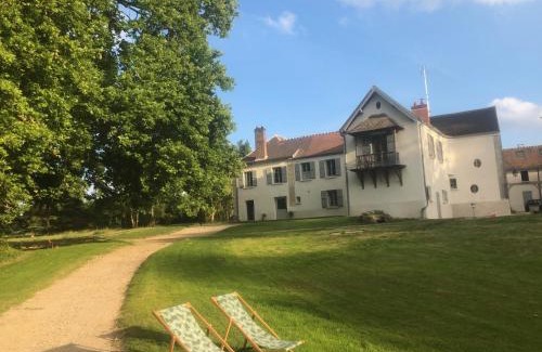 Le Plessis-Luzarches Bed & Breakfast | Domaine du Plessis