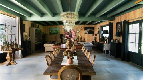 Luynes Villa | Domaine Du Turbais