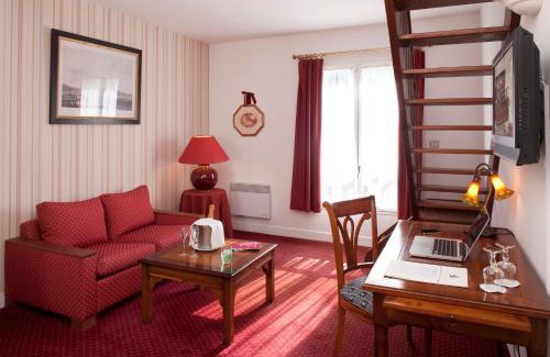 Fontenay-sur-Loing Hotel | Domaine et Golf de Vaugouard - La Maison Younan