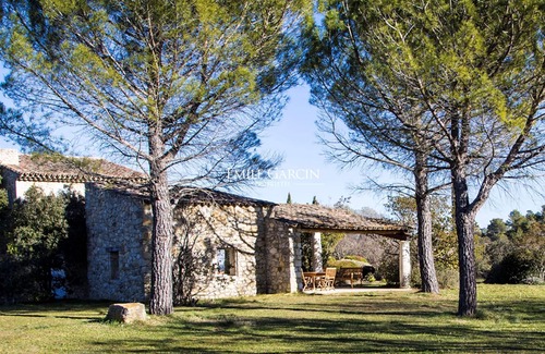 La Bastide-des-Jourdans House | Domaine de Beaumont, comfortable privacy area with pool and tennis court.