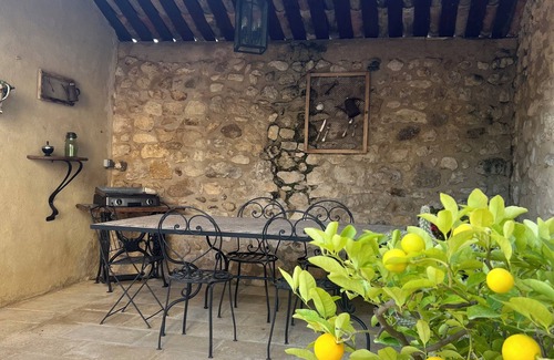 Le Puy-Sainte-Reparade House | Domaine Régine, 15th century country house for 10 people in the heart of Provence