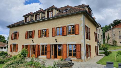 Saint-Victor-Montvianeix Bed & Breakfast | Domaine de Montvianeix