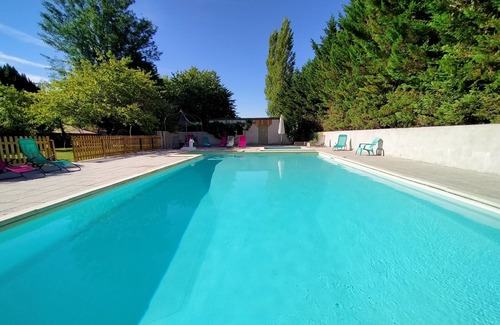 Bellon Cottage | Domaine Jasmin sleeps 36/6 gîtes