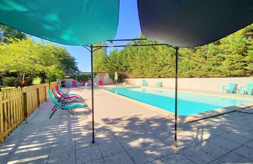 Bellon Cottage | Domaine Jasmin sleeps 36/6 gîtes