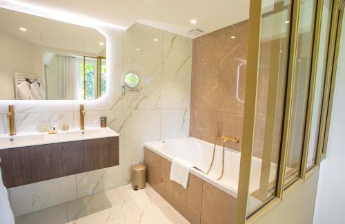 Saint-Galmier Hotel | Domaine la Charpinière, The Originals Collection
