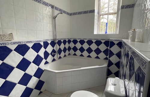 Le Temple-sur-Lot Bed & Breakfast | Domaine La Gazaille de Camille