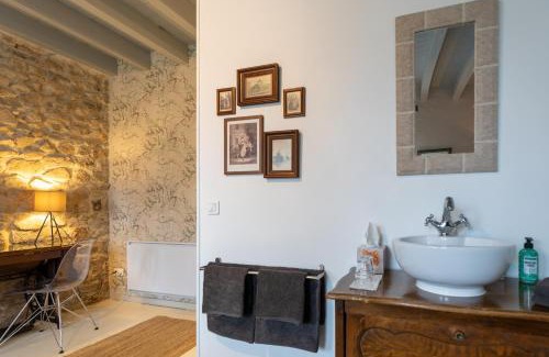 Louroux-de-Beaune Bed & Breakfast | Domaine La Pomme de Pin