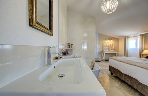 Le Barcares Hotel | Domaine Le Courti