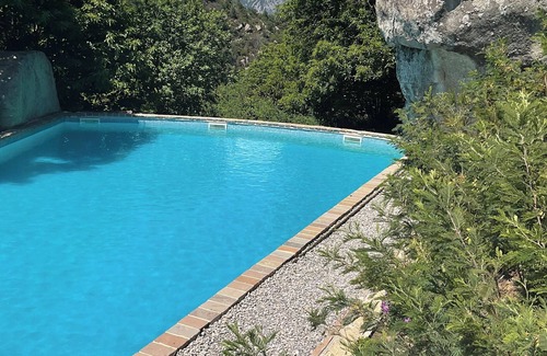 Berre-des-Alpes Apartment | Domaine Le Rocher d'Argent Appart dans domaine Swimming pool & Jacuzzi & Games room