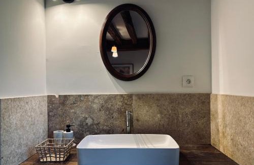 Thury House | Domaine Les Pigées