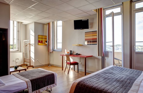 Francheville Le Bas Hotel | Domaine Lyon Saint Joseph