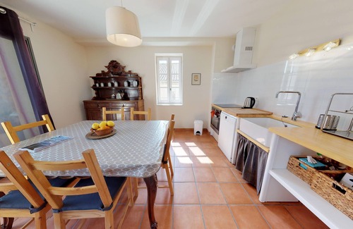 Fabrezan Apartment | Domaine Paul Huc, the Stable, upscale apartment with pool