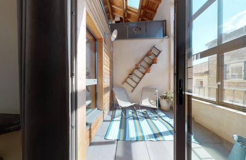 Fabrezan Apartment | Domaine Paul Huc, upscale apartment in the heart of Corbières