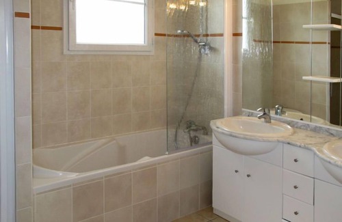 Pont-de-Larn House | Domaine Royal Green V68I by Interhome