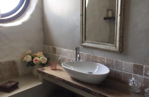 Puimisson Bed & Breakfast | Domaine Sainte Suzanne