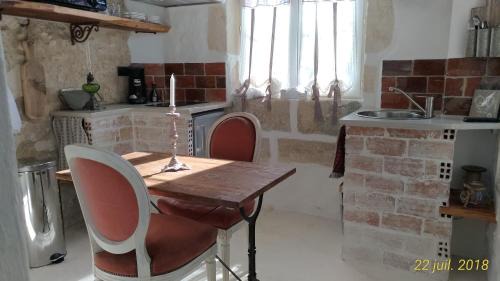 Puimisson Bed & Breakfast | Domaine Sainte Suzanne