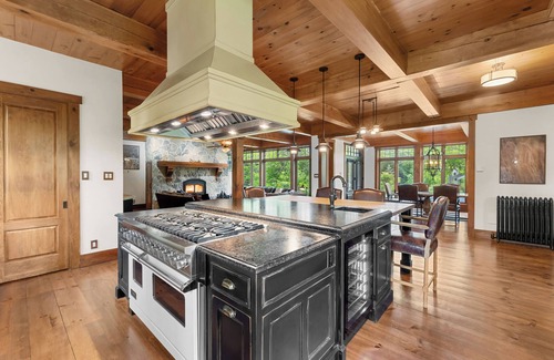 Stoneham-et-Tewkesbury House | Domaine Tewkesbury