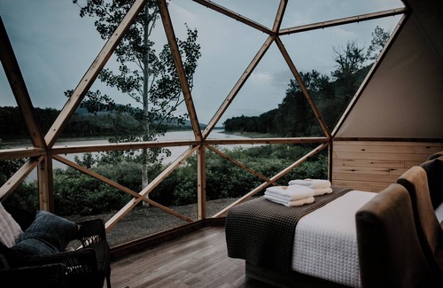 Listuguj Mi'gmaq First Nation Cottage | Dome 4 Exquisite Waterfront Retreat, Just Minutes from Sugarloaf Provincial Park