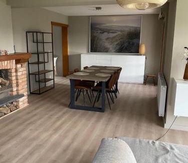 Nieuwmunster House | Domein 15 De Haan Nieuwmunster, 4-bedroom holiday house for up to 6 people, between Wenduine, 1 km, and De Haan, 2 km, 500 meters from the beach,15 min from Bruges, Ostend and Knokke, nice fenced garden