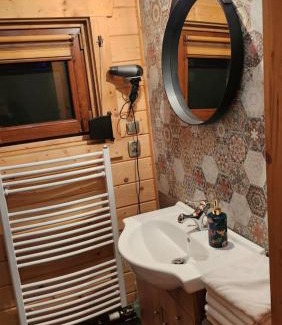 Chyzne Apartment | Domek drewniany